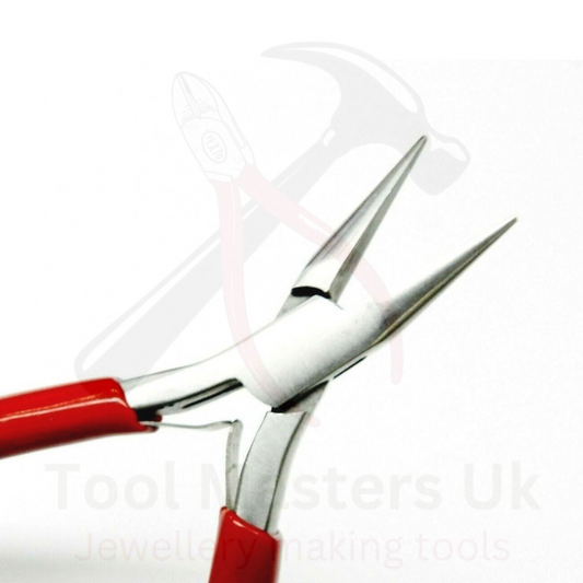 Smooth jaw chain nose jewellery pliers with tapered tips